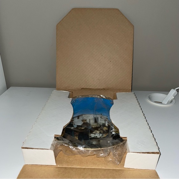 Mealtime - An Old Fashion Threshing Bee Decorative Plate - Picture 3 of 4